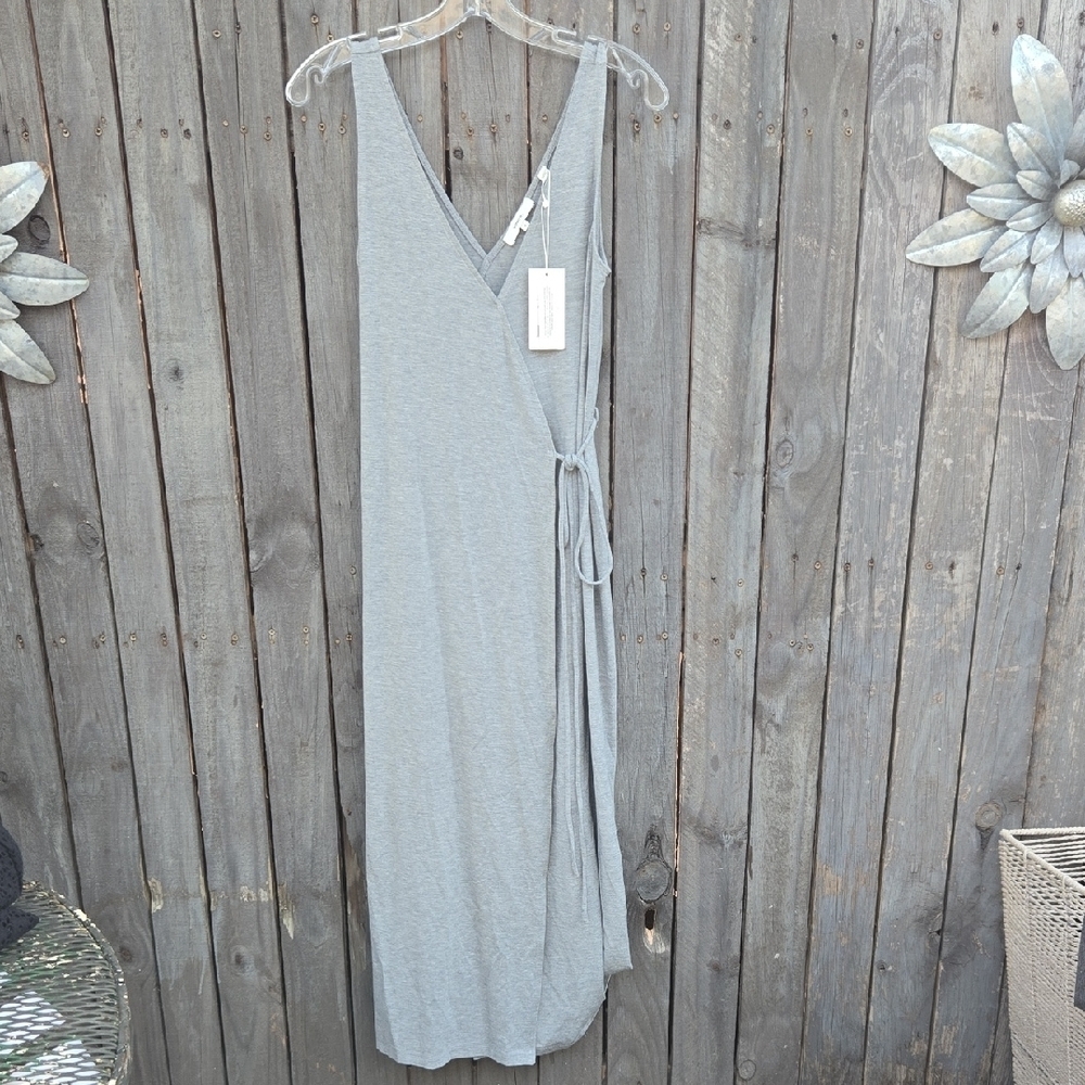 Vince Gray Wrap Dress - Picture 4 of 6